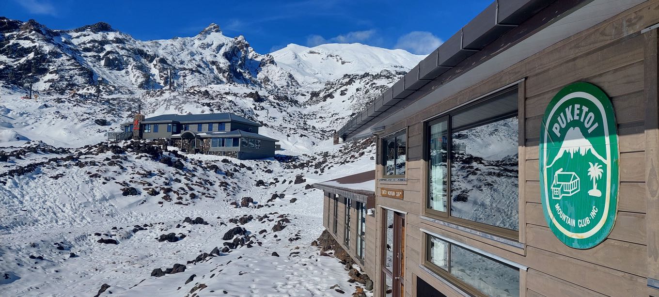 Puketoi Mountain Club hut
